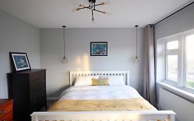 Bath City Skyline Spacious 3 Bed House For Family